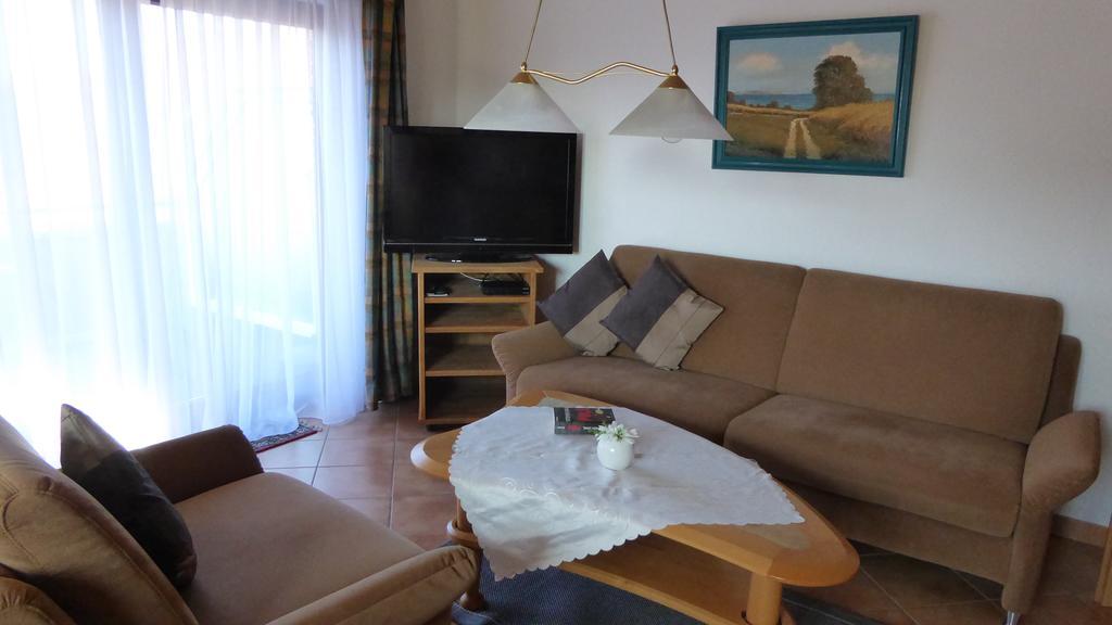 Haus Kathrin Apartment Busum Bagian luar foto